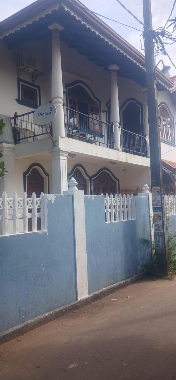 Oviniru Beach Hotel Negombo Dış mekan fotoğraf