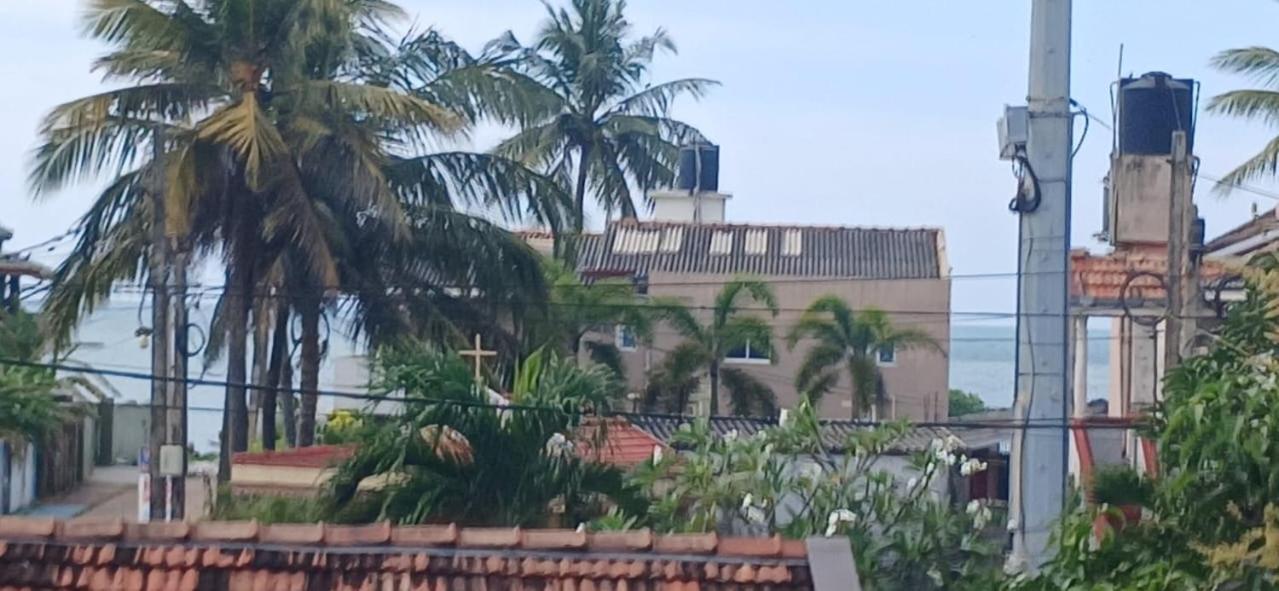 Oviniru Beach Hotel Negombo Dış mekan fotoğraf